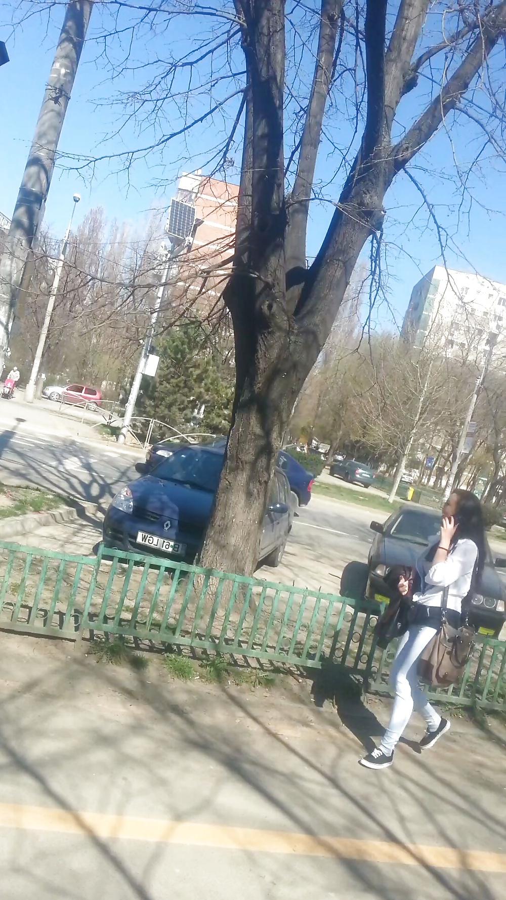 18P Spy street old + young romanian