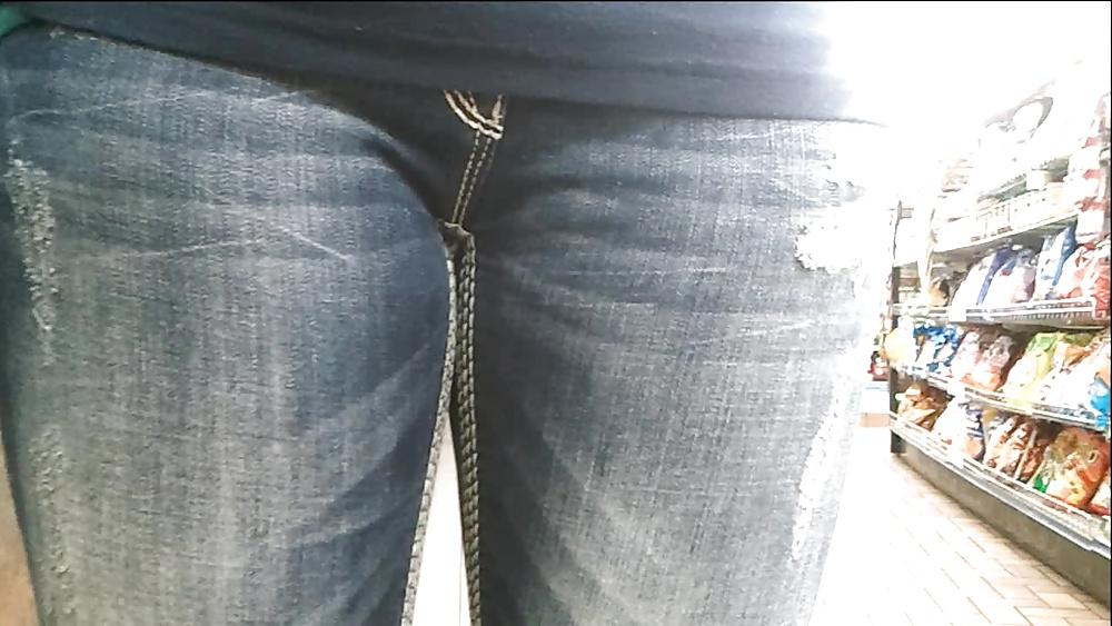 18P Candid Jeans 004