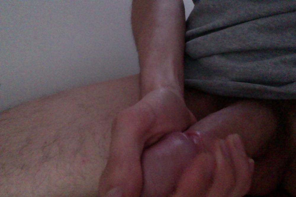 6P Wanking over slutygeordielass!