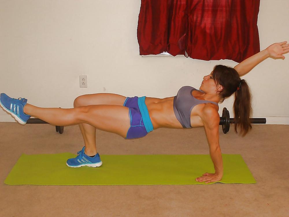 23P Perfect Muscle Girls