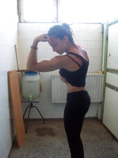 23P Perfect Muscle Girls