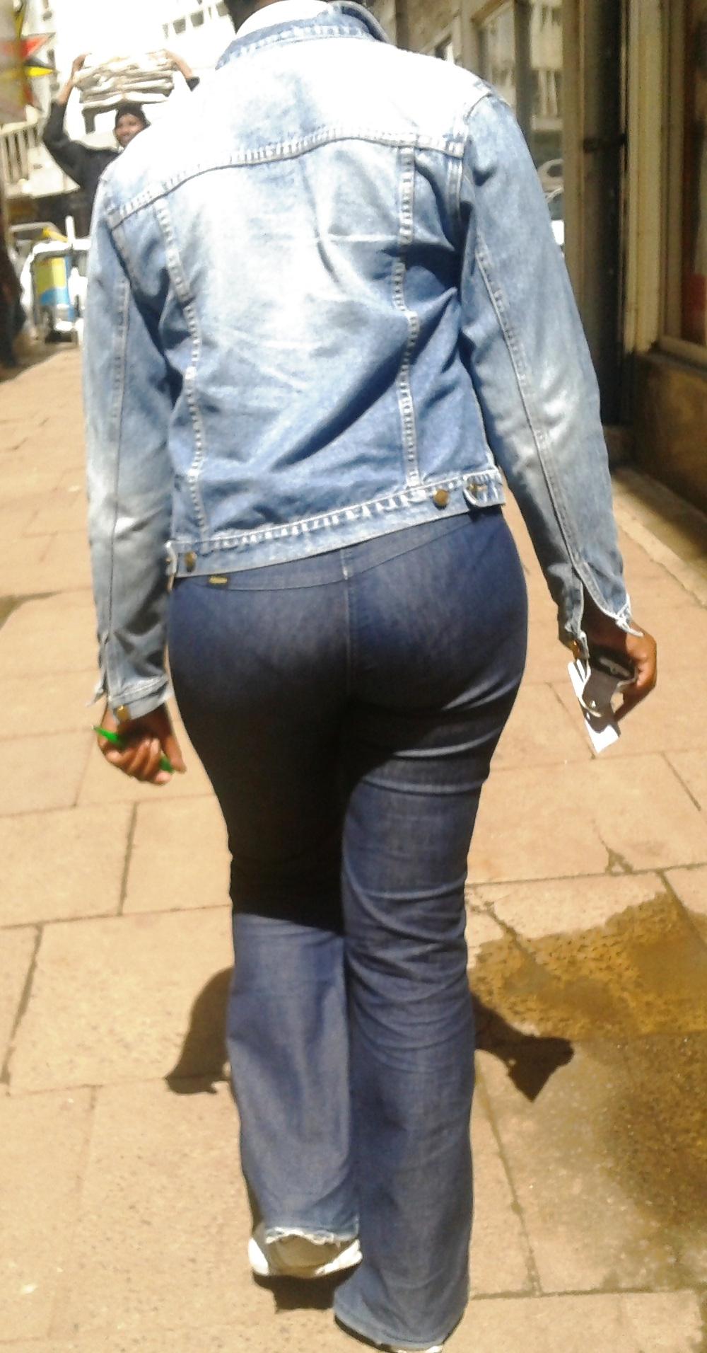 22P VPL and cute Butts