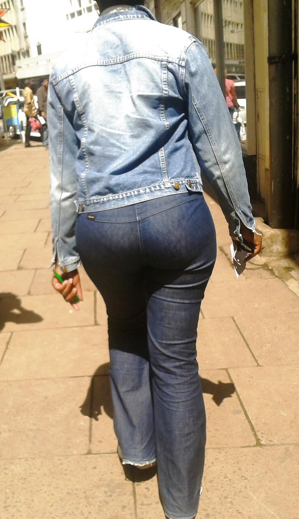 22P VPL and cute Butts