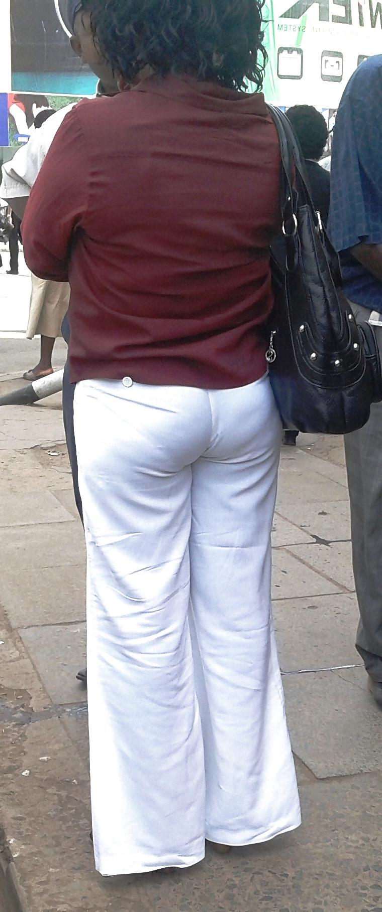22P VPL and cute Butts