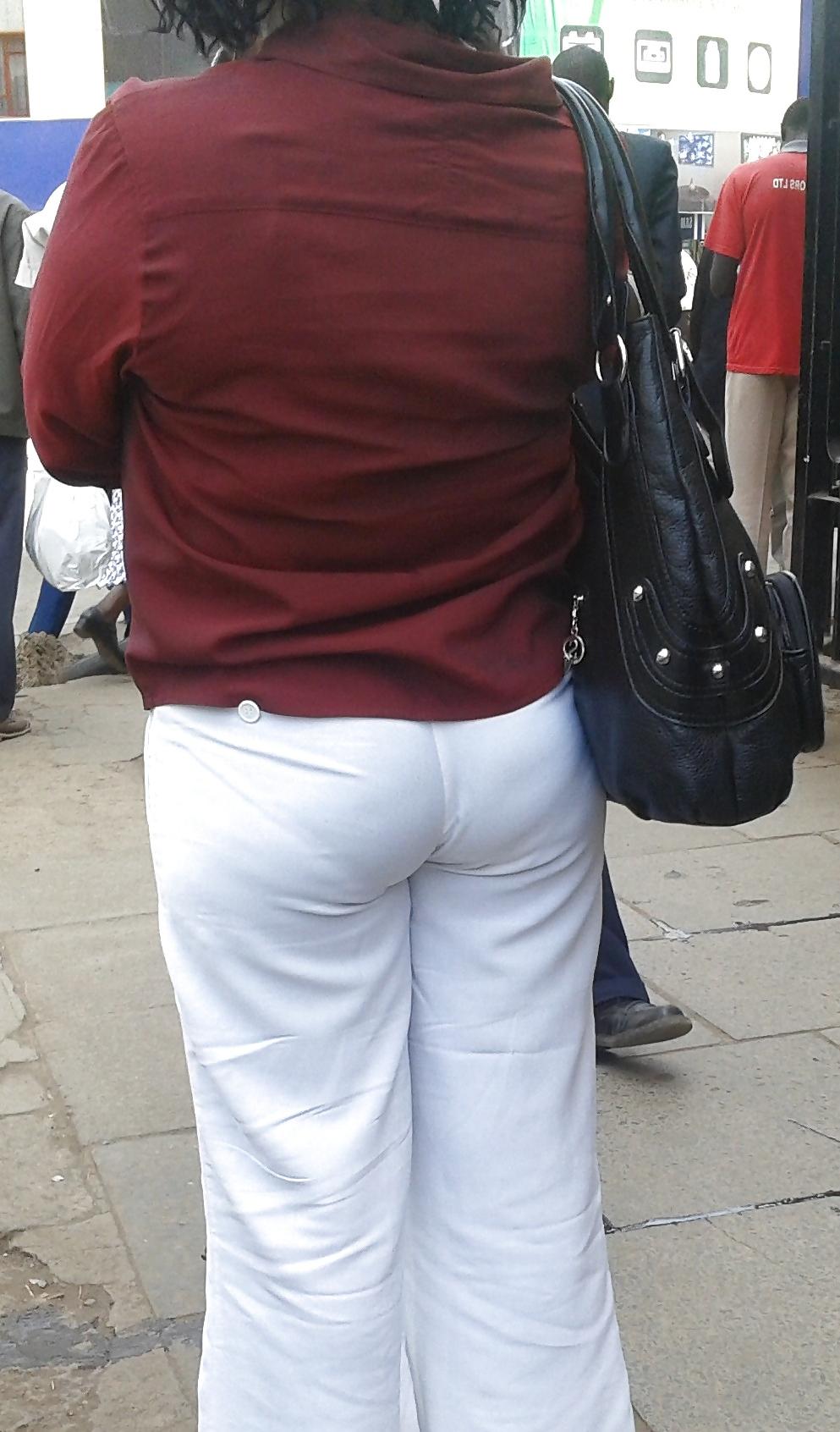 22P VPL and cute Butts