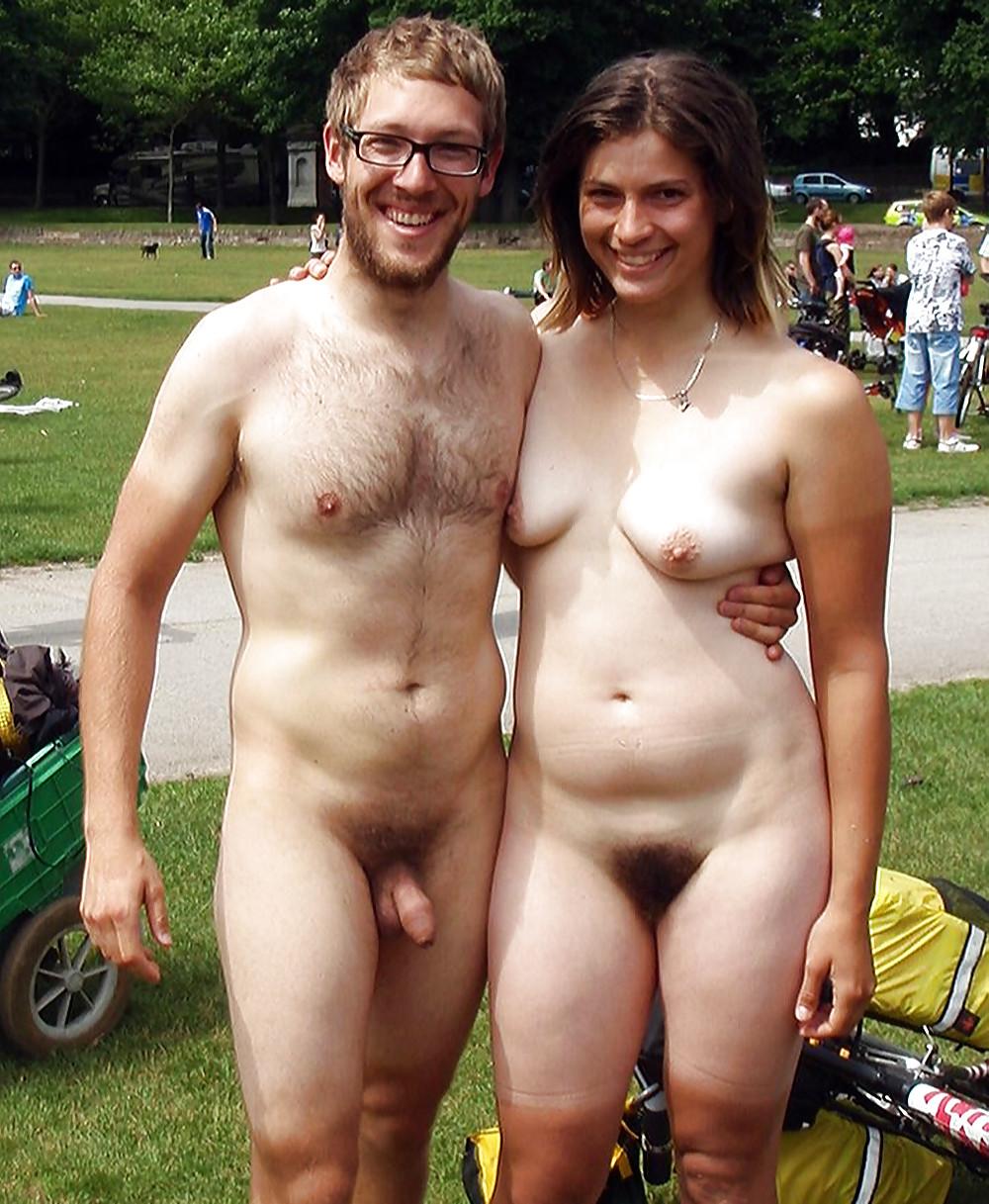 20P Naked couple 22.