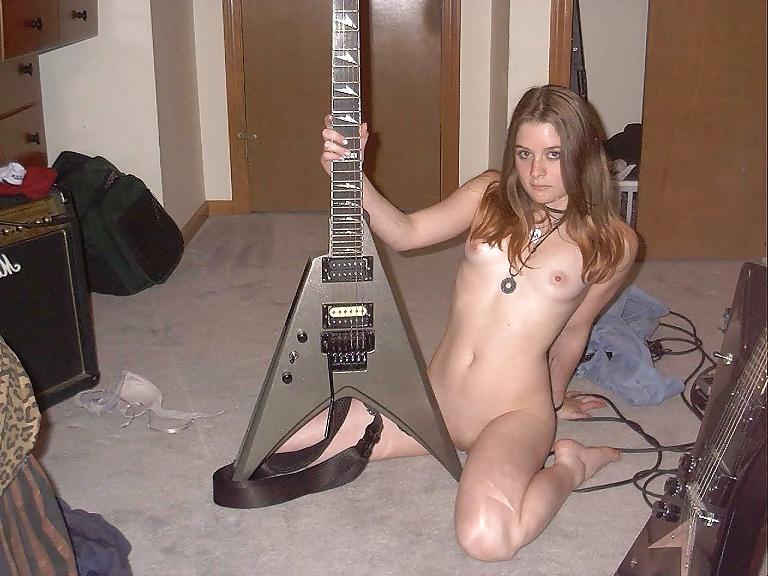 25P Hot guitar