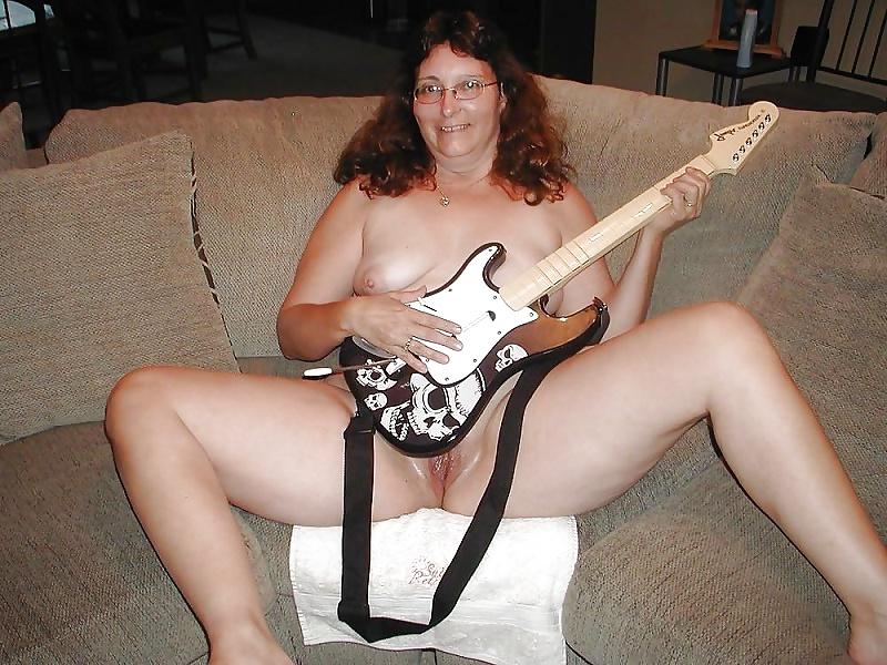 25P Hot guitar