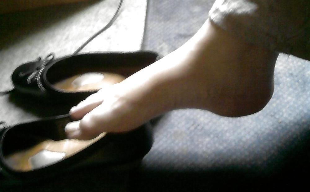 17P Hot nd Beautiful feets of my bhabhi