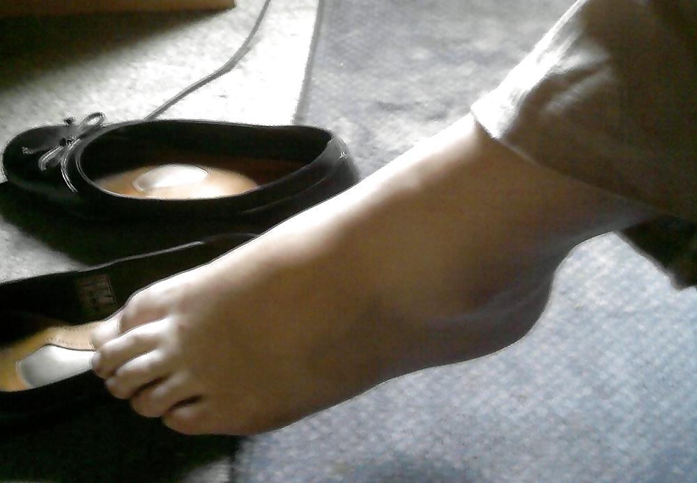 17P Hot nd Beautiful feets of my bhabhi