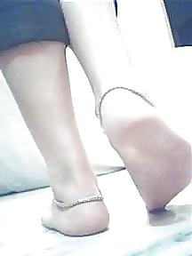 17P Hot nd Beautiful feets of my bhabhi