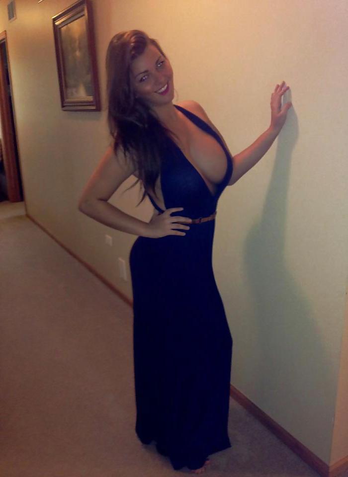 12P Shamless teen flashes and selfies
