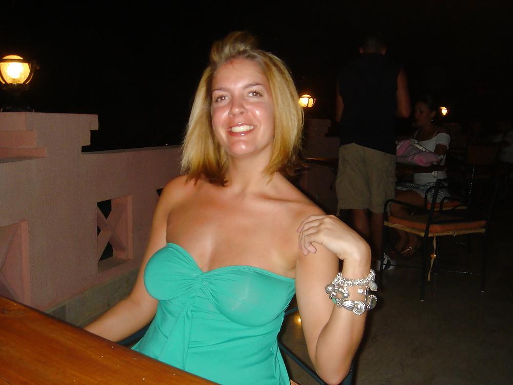 12P My Sister Jane on holiday