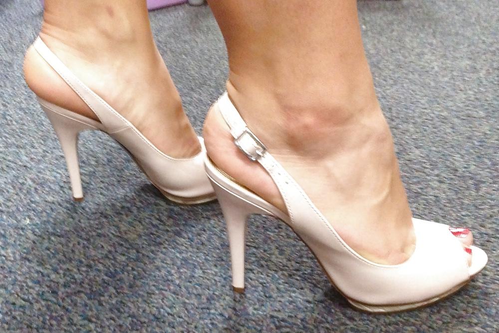 18P Shoe Shopping Part 1
