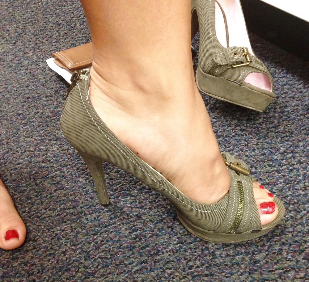 18P Shoe Shopping Part 1