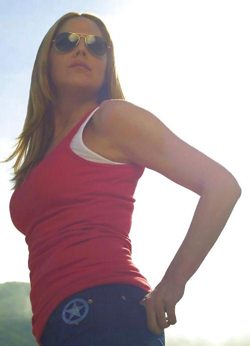 25P Let's Jerk Off Over ... Mary McCormack (In Plain Sight)