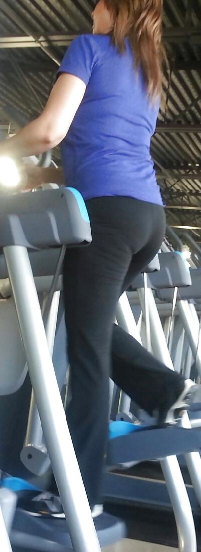 4P Sexy MILF with Panty Lines