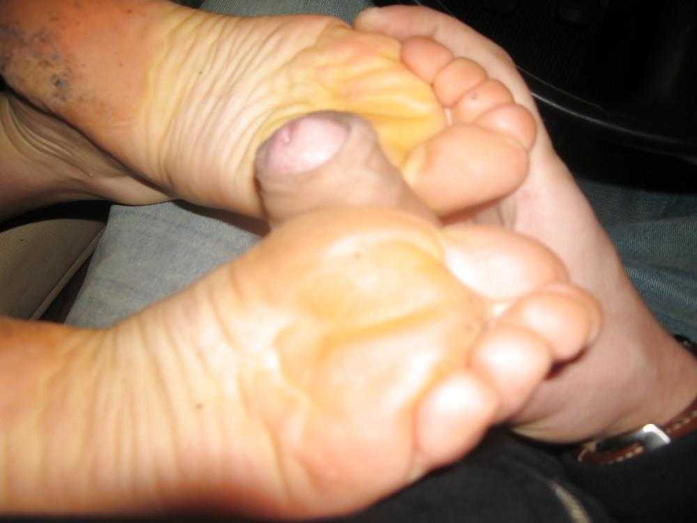 9P Blowjob and dirty feet for footjob ..... in car