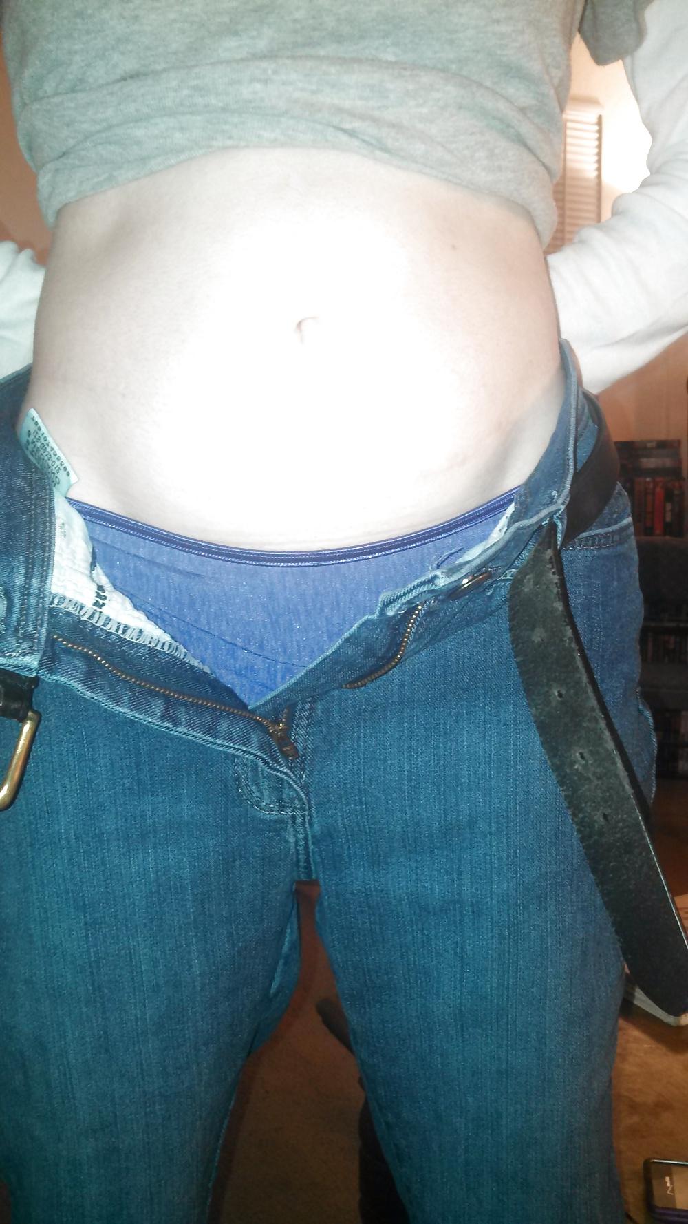 6P My hot wife's pregnant belly.