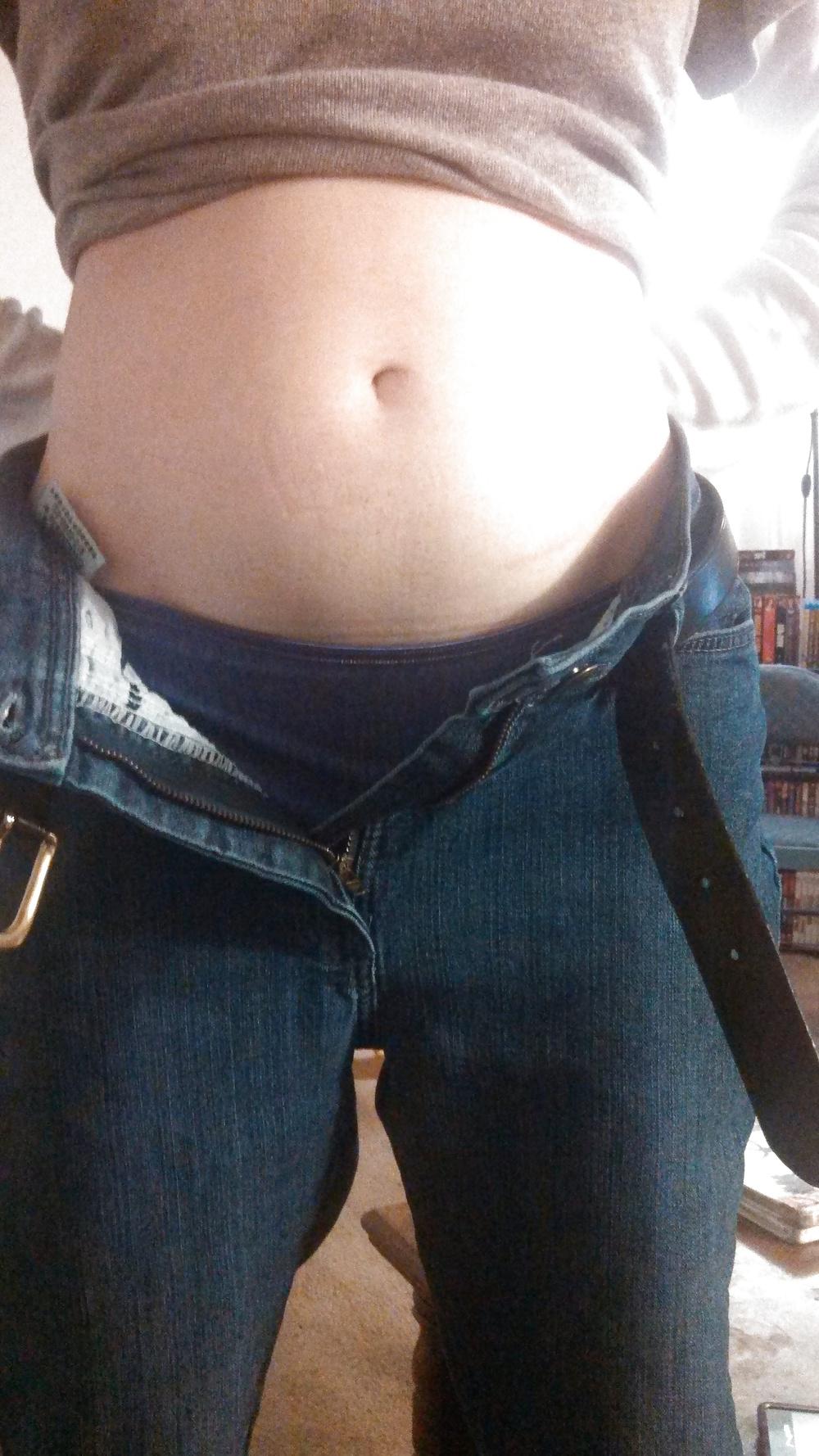 6P My hot wife's pregnant belly.