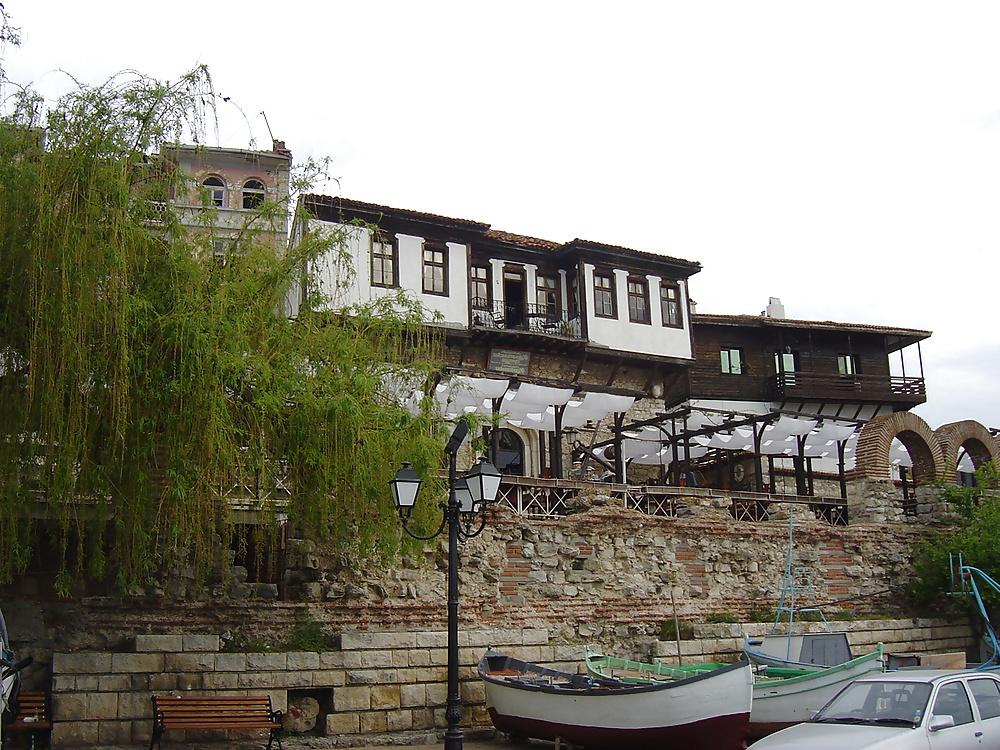 11P Glimpses from a lost country 2