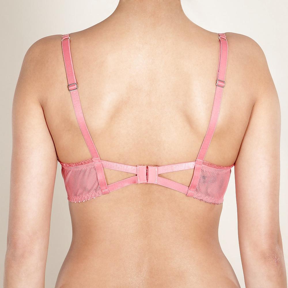25P Women in Bras and or Panties