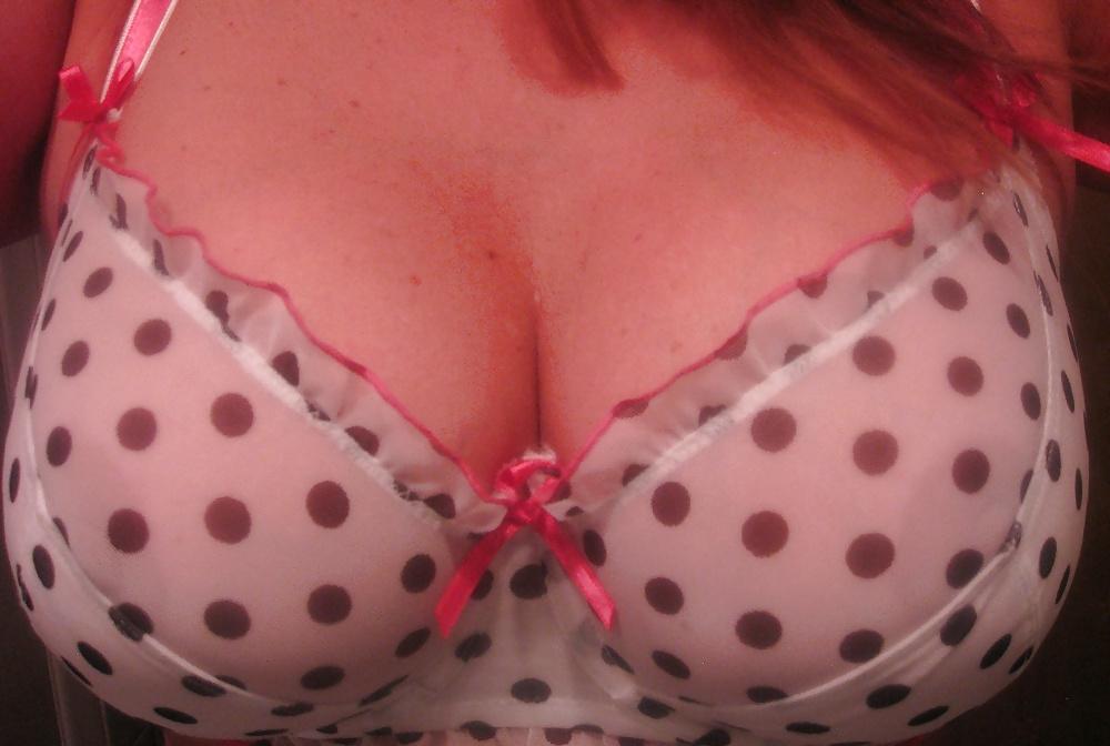 25P Women in Bras and or Panties