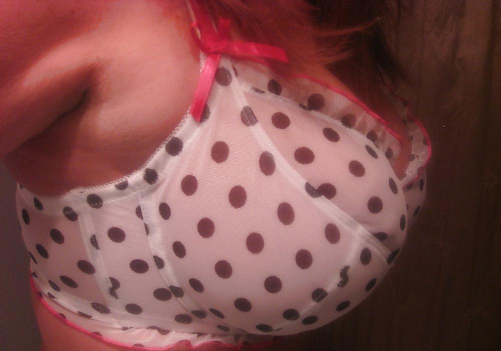 25P Women in Bras and or Panties