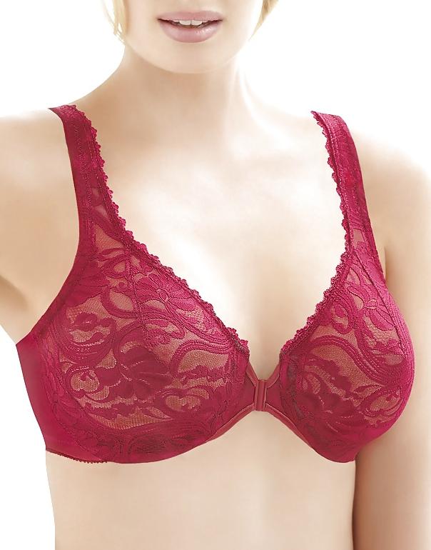 25P Women in Bras and or Panties