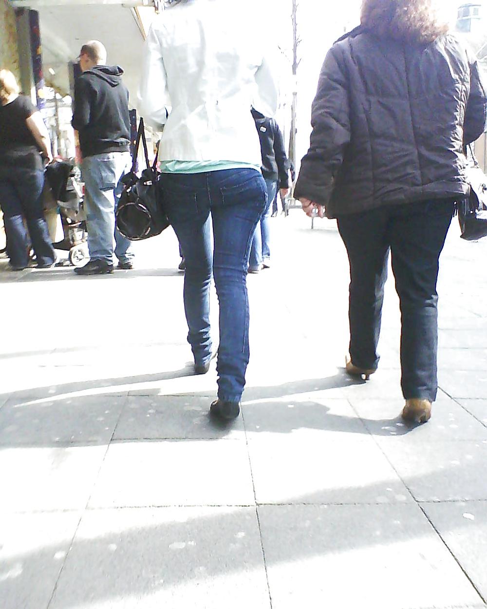 25P Sexy German Ass Girls in Public - Part 2