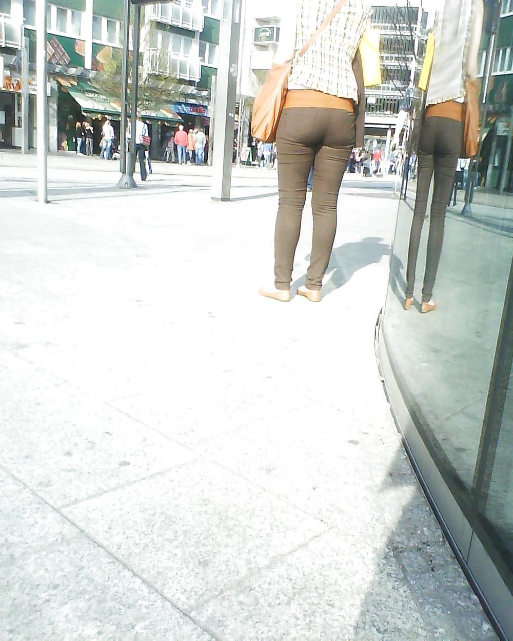 25P Sexy German Ass Girls in Public - Part 2