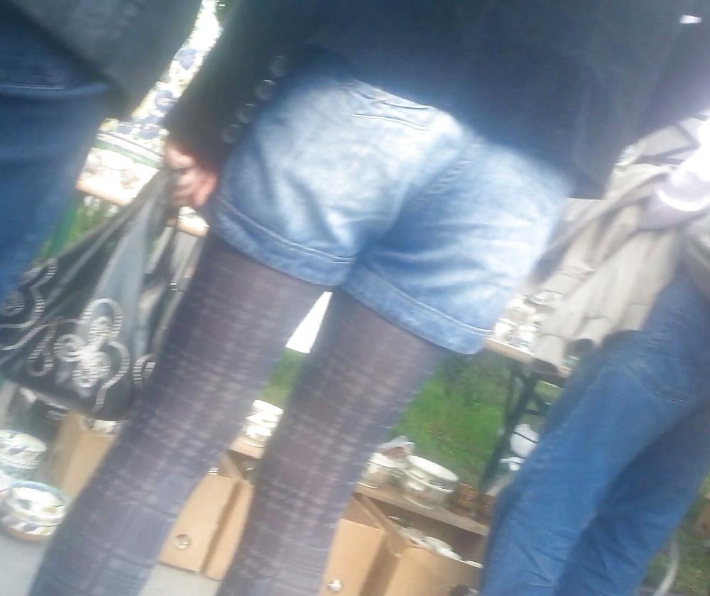 23P Spy old + young feet and ass romanian