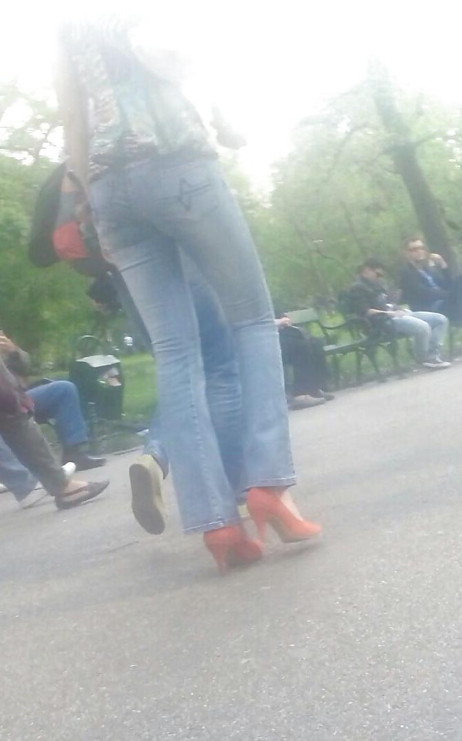 23P Spy old + young feet and ass romanian