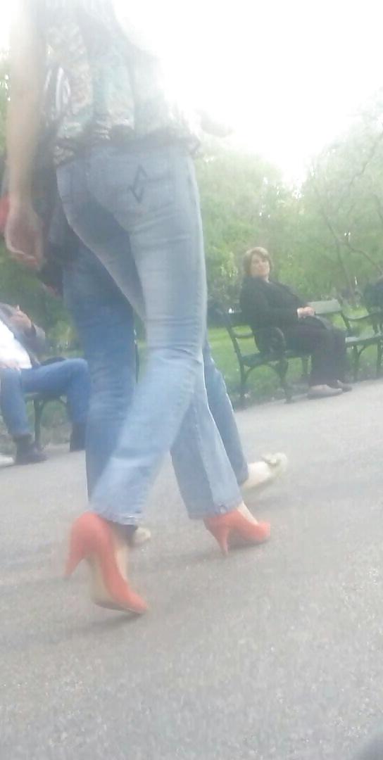 23P Spy old + young feet and ass romanian