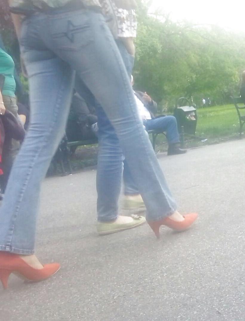 23P Spy old + young feet and ass romanian