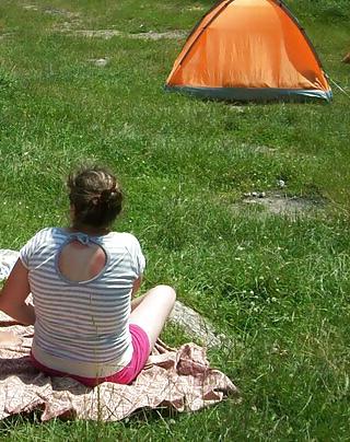 25P Spy picnic and forest old + young romanian