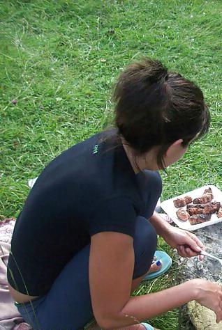 25P Spy picnic and forest old + young romanian