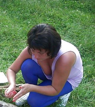 25P Spy picnic and forest old + young romanian