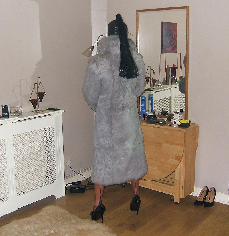 8P Fur and latex