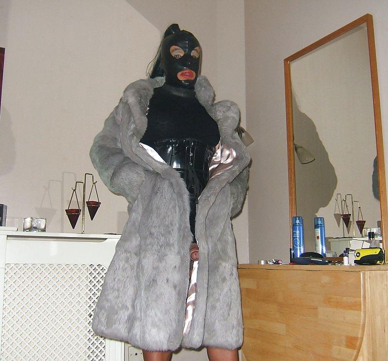 8P Fur and latex