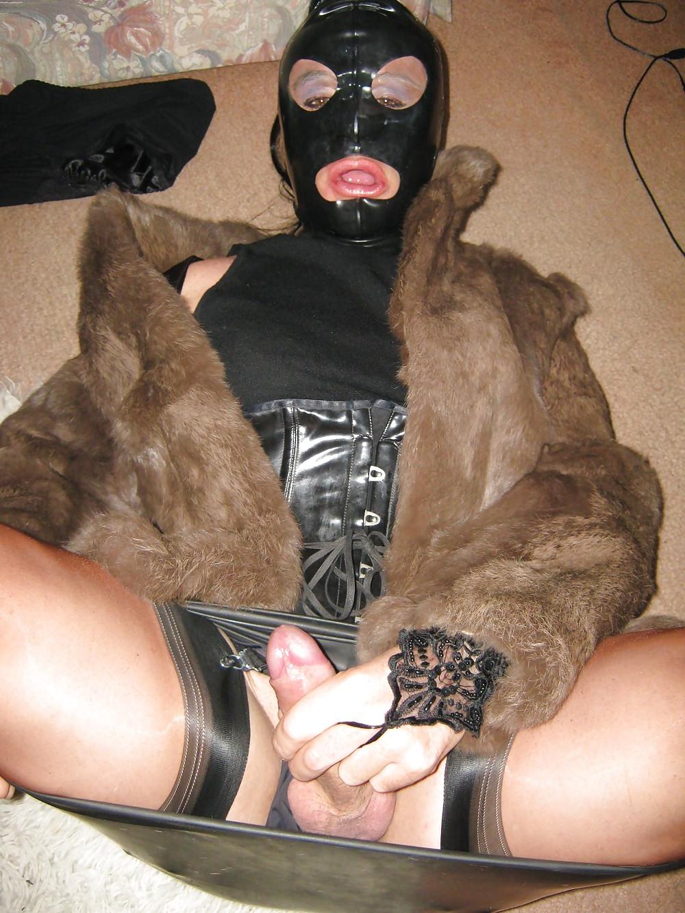 8P Fur and latex