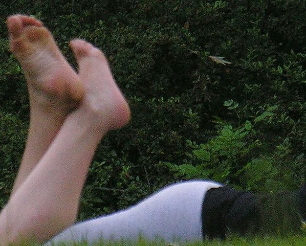 20P Spy old + young feet, leegs and skirt romanian