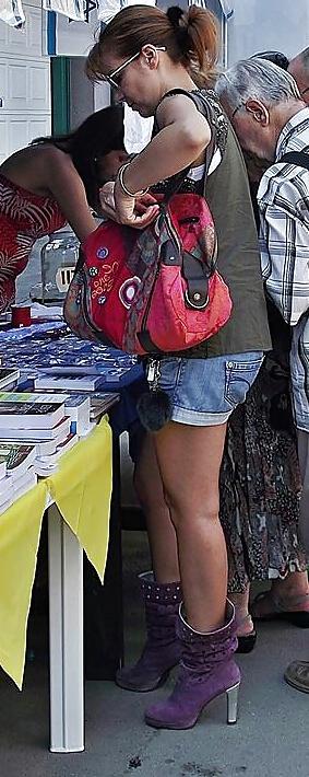20P Spy old + young feet, leegs and skirt romanian