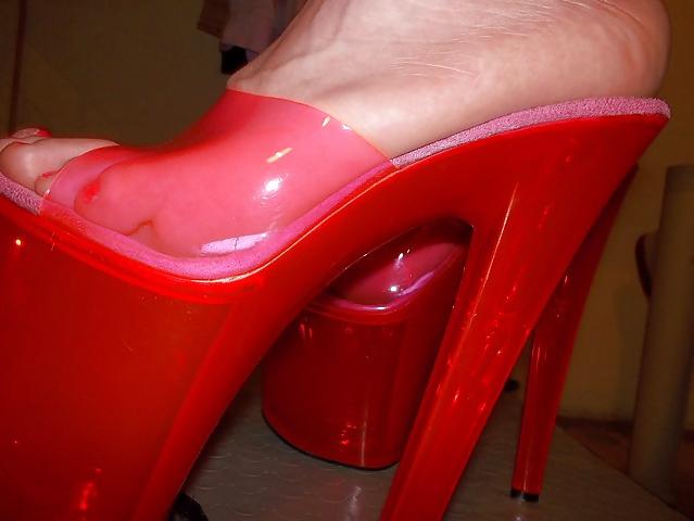 11P Pink Heels Shoejob