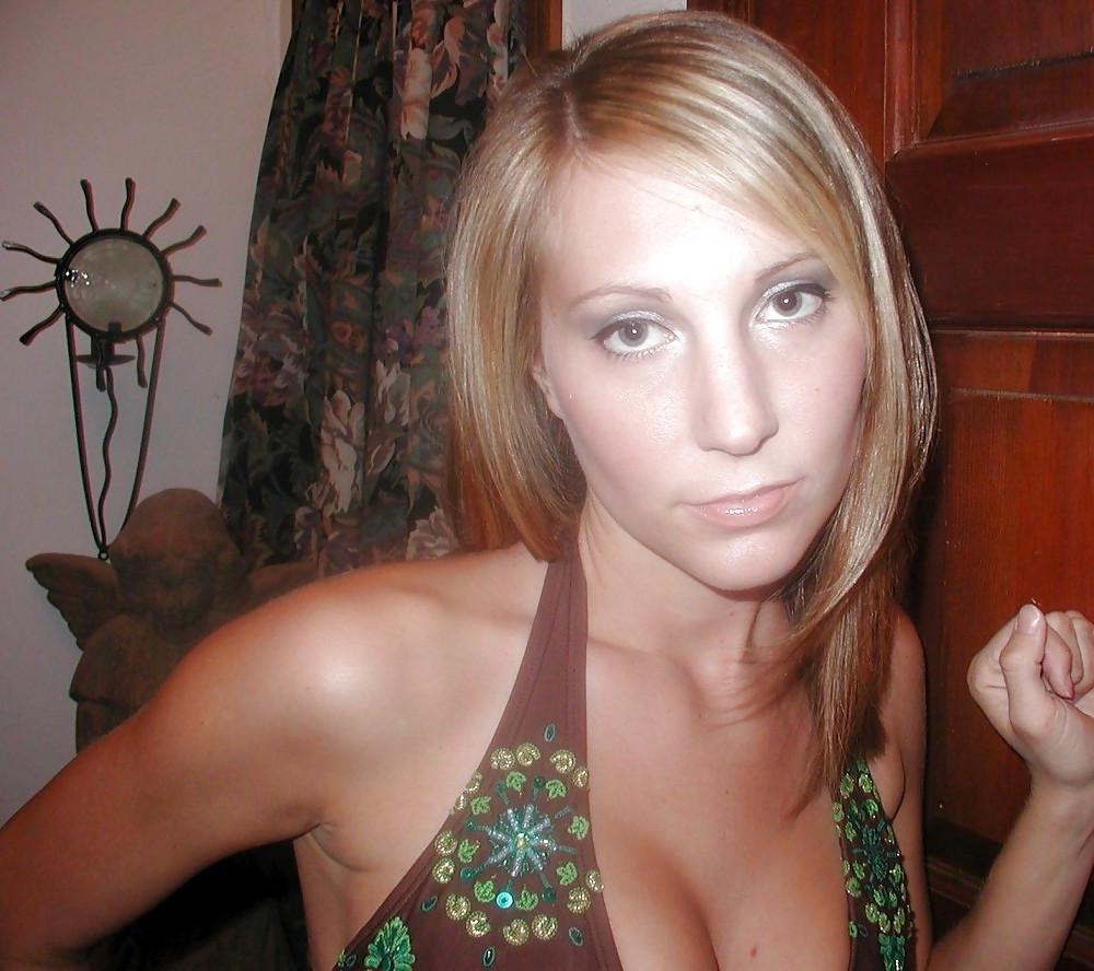 25P Hot Young Amateur Couple