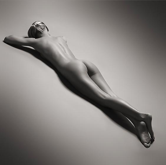 25P Ready for pleasure:On her belly 9