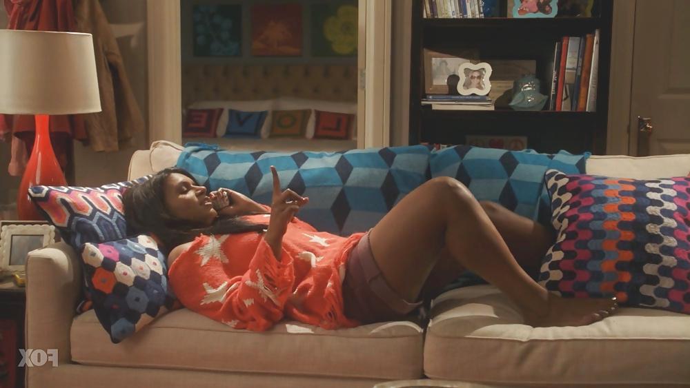25P Let's Jerk Off Over ... Mindy Kaling (Desi Actress)