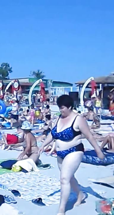 19P Spy big mature beach summer romanian