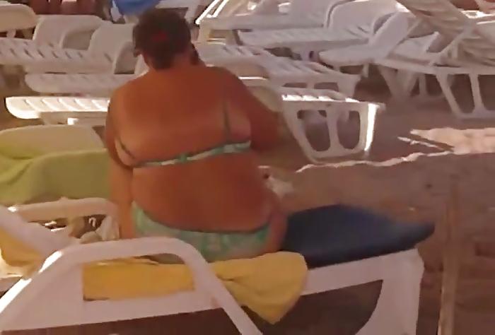 19P Spy big mature beach summer romanian