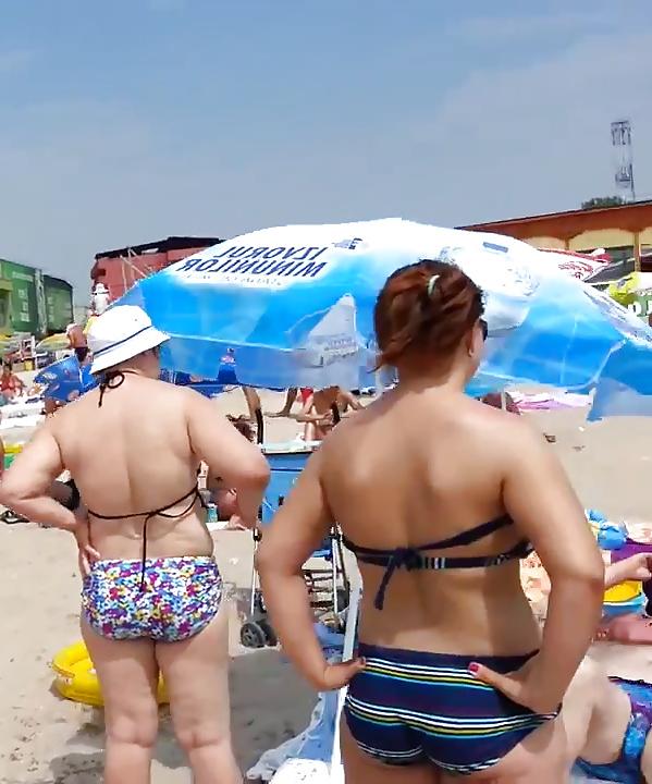 19P Spy big mature beach summer romanian